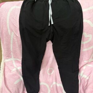 Figs Men’s Black Jogger Regular